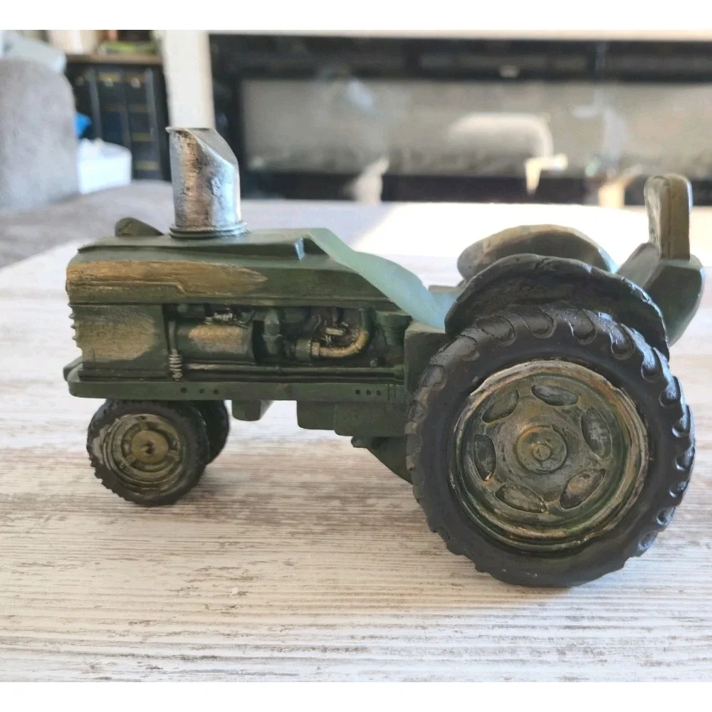 Chesapeake Bay Farm Tractor Wine Bottle Holder Green Resin Vintage Style 64281